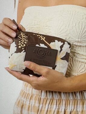 ALOHA Collection Mini Pouch Taha'a Coconut NWT